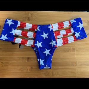 🇺🇸 Festival Bottoms